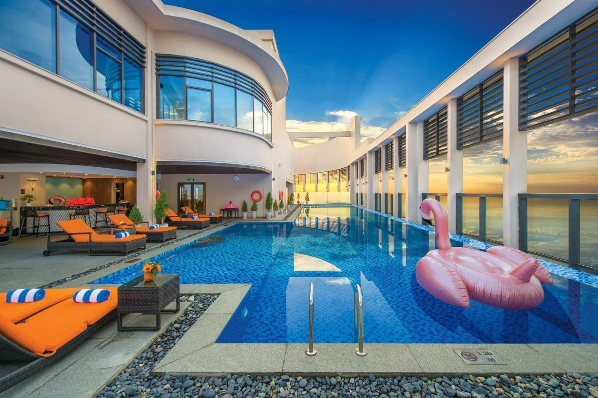 Luxury Apartment - Rooftop Swimming Pool - Beach Front - Hinata Apartment Da Nang Luaran gambar