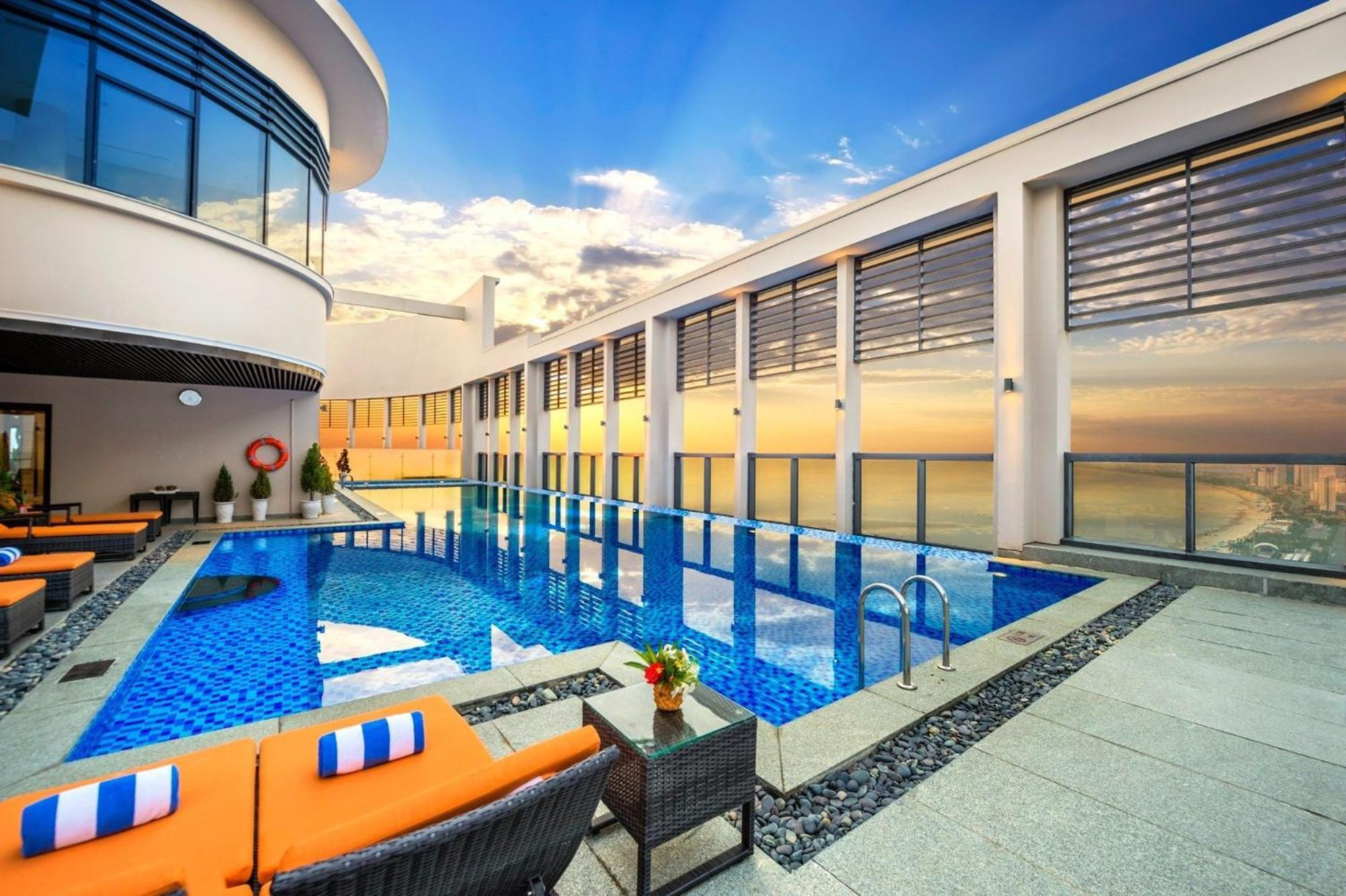 Luxury Apartment - Rooftop Swimming Pool - Beach Front - Hinata Apartment Da Nang Luaran gambar