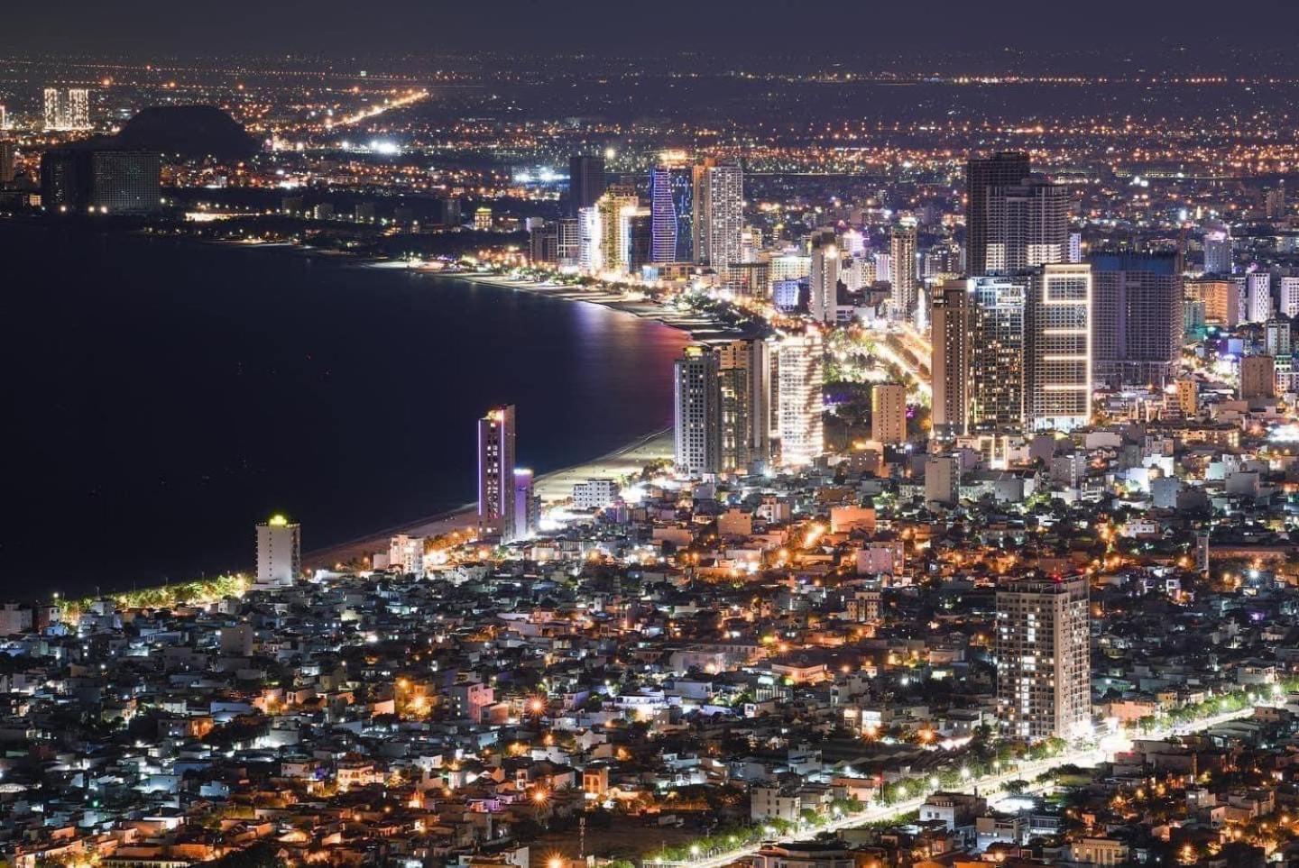 Luxury Apartment - Rooftop Swimming Pool - Beach Front - Hinata Apartment Da Nang Luaran gambar