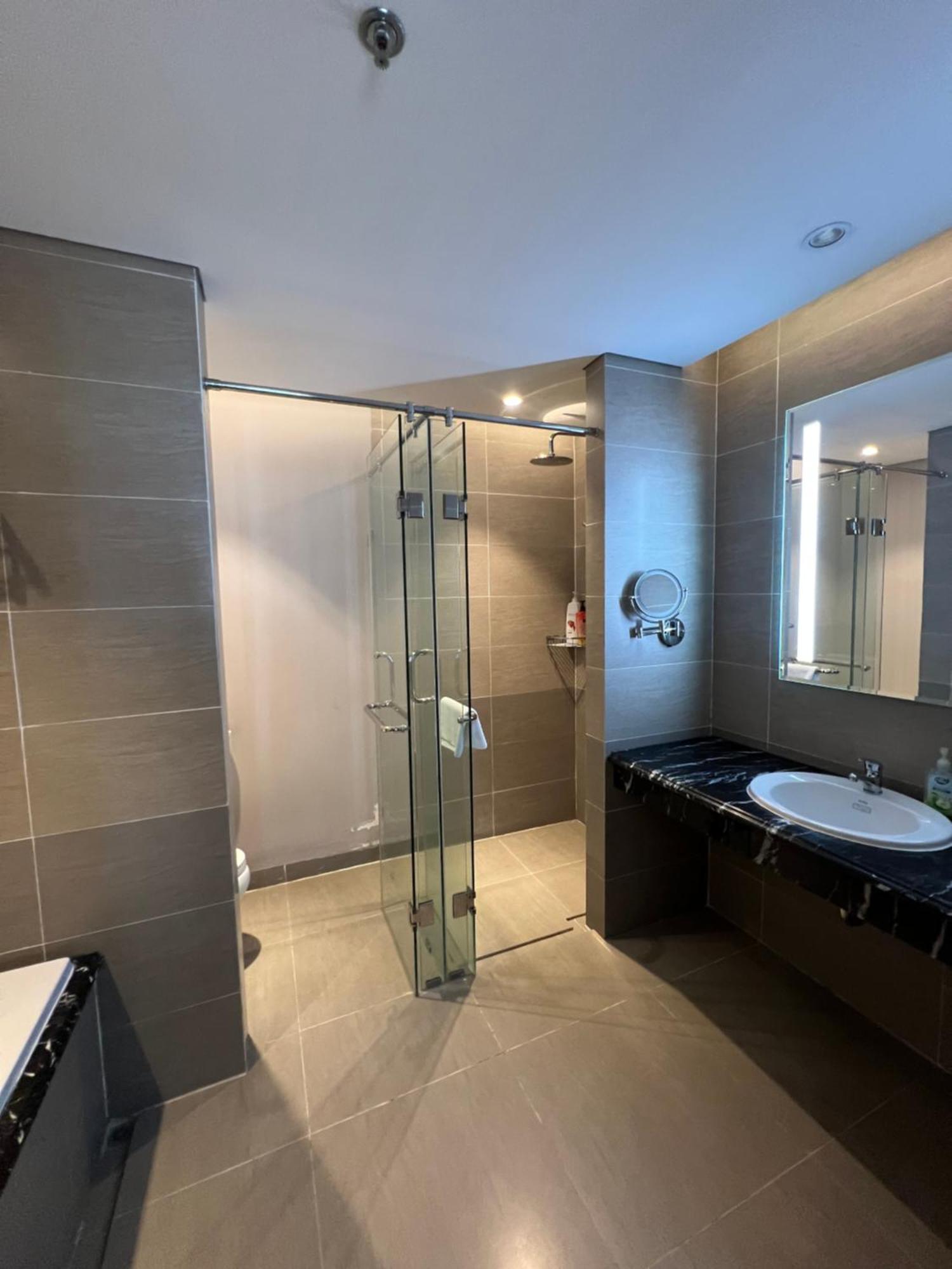Luxury Apartment - Rooftop Swimming Pool - Beach Front - Hinata Apartment Da Nang Luaran gambar